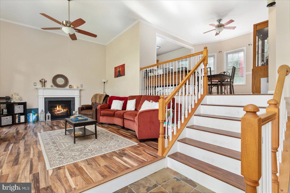 126 LOCUST TREE LN, FRONT ROYAL, Virginia 22630, 3 Bedrooms Bedrooms, ,3 BathroomsBathrooms,Residential,For sale,126 LOCUST TREE LN,VAWR2012302 MLS # VAWR2012302