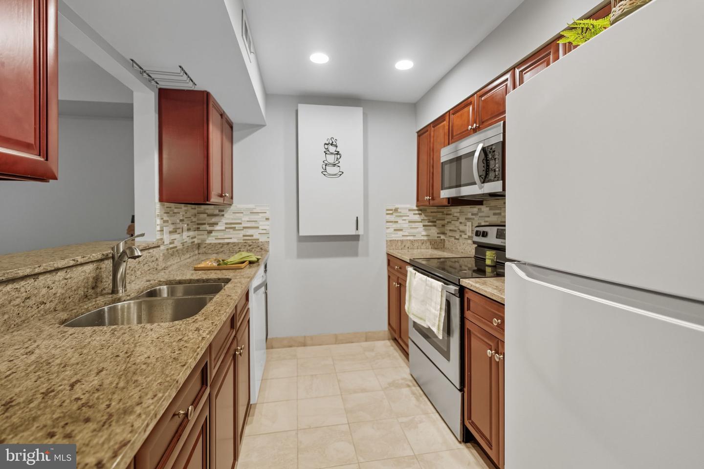 13678 ORCHARD DR #3678, CLIFTON, Virginia 20124, 2 Bedrooms Bedrooms, 7 Rooms Rooms,2 BathroomsBathrooms,Residential,For sale,13678 ORCHARD DR #3678,VAFX2267500 MLS # VAFX2267500