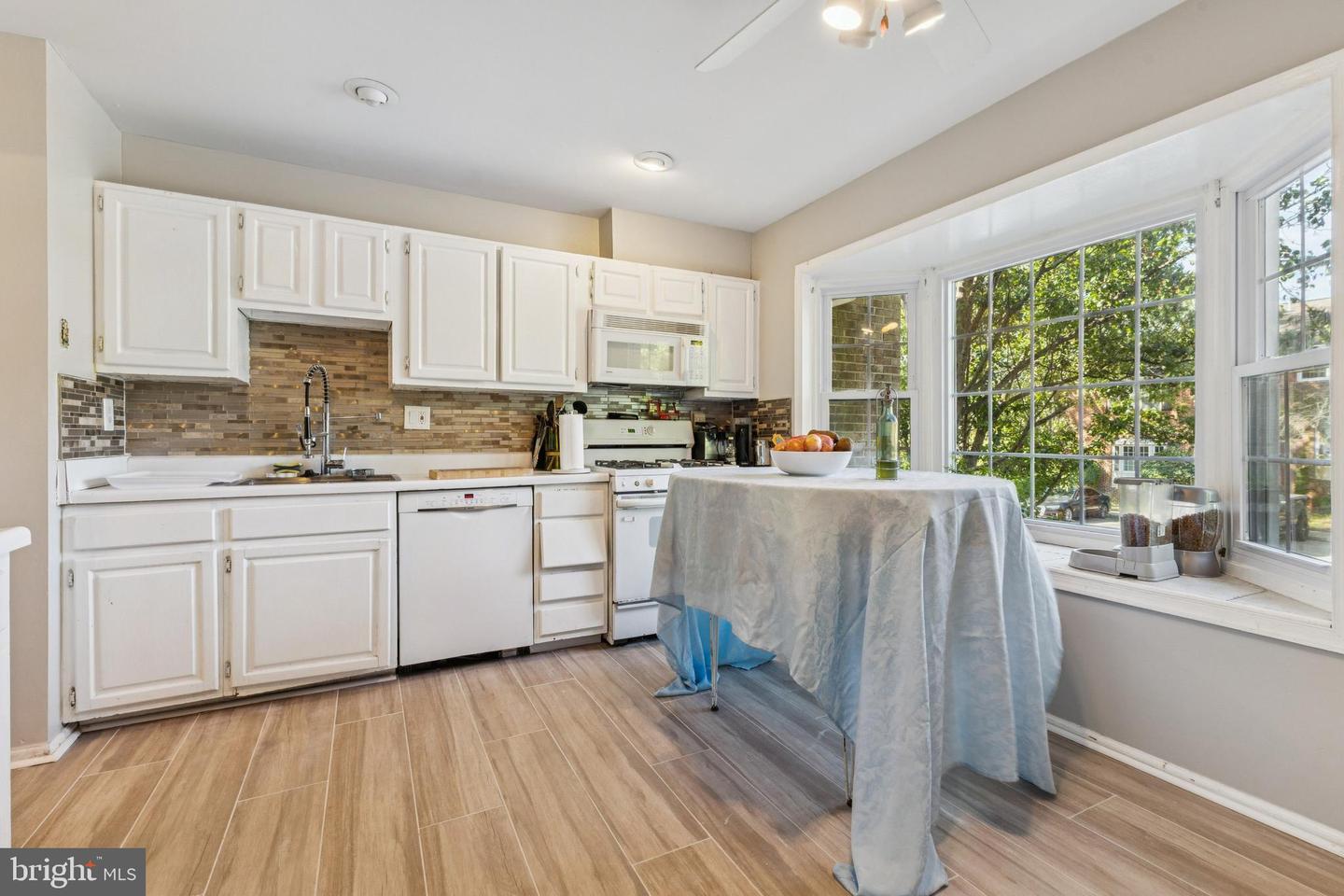 8225 CEDAR LANDING CT, ALEXANDRIA, Virginia 22306, 4 Bedrooms Bedrooms, 8 Rooms Rooms,3 BathroomsBathrooms,Residential,For sale,8225 CEDAR LANDING CT,VAFX2267532 MLS # VAFX2267532