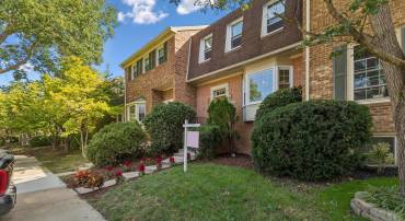 8225 CEDAR LANDING CT, ALEXANDRIA, Virginia 22306, 4 Bedrooms Bedrooms, 8 Rooms Rooms,3 BathroomsBathrooms,Residential,For sale,8225 CEDAR LANDING CT,VAFX2267532 MLS # VAFX2267532