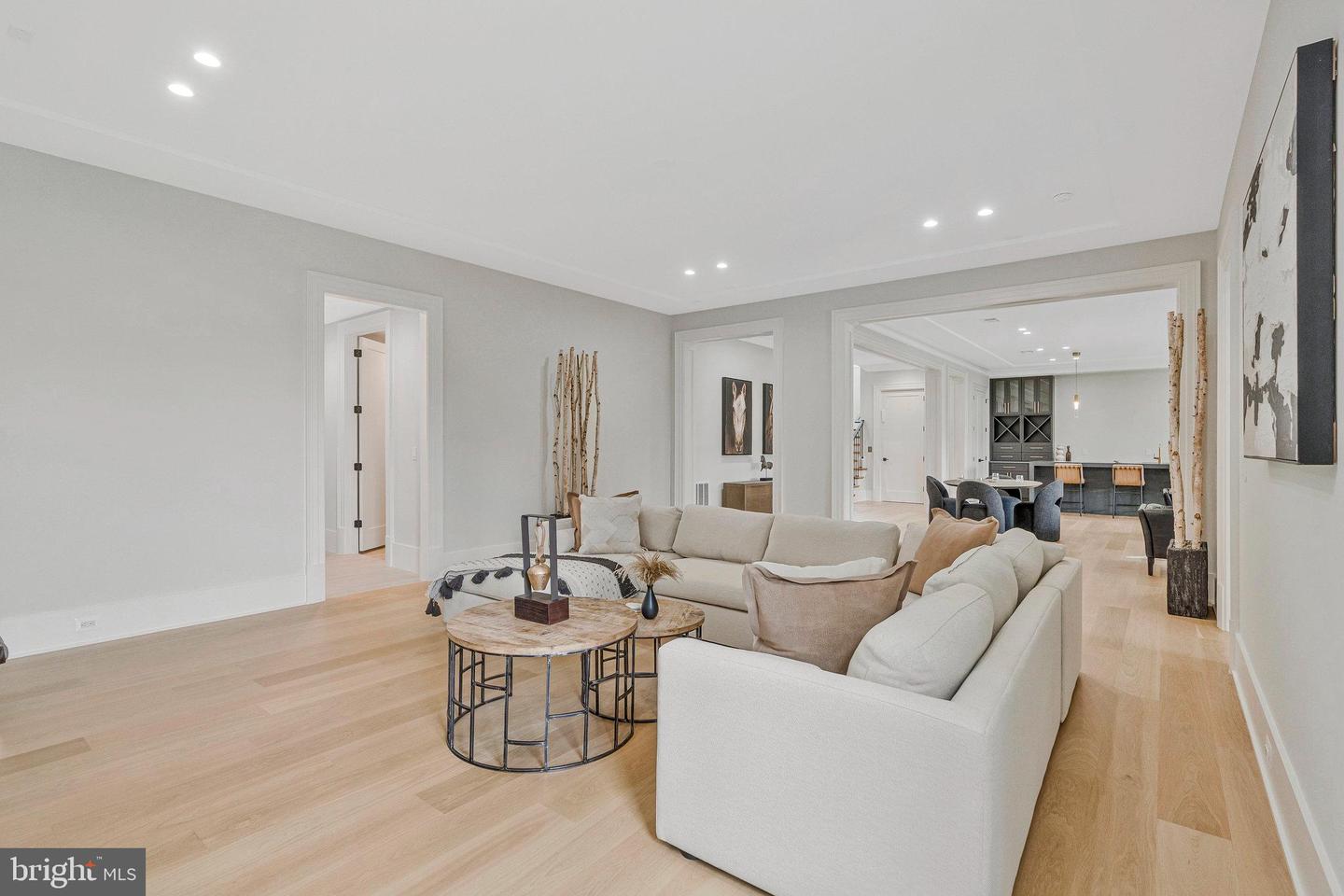 5265 CHANDLEY FARM CIR, CENTREVILLE, Virginia 20120, 6 Bedrooms Bedrooms, ,7 BathroomsBathrooms,Residential,For sale,5265 CHANDLEY FARM CIR,VAFX2267630 MLS # VAFX2267630