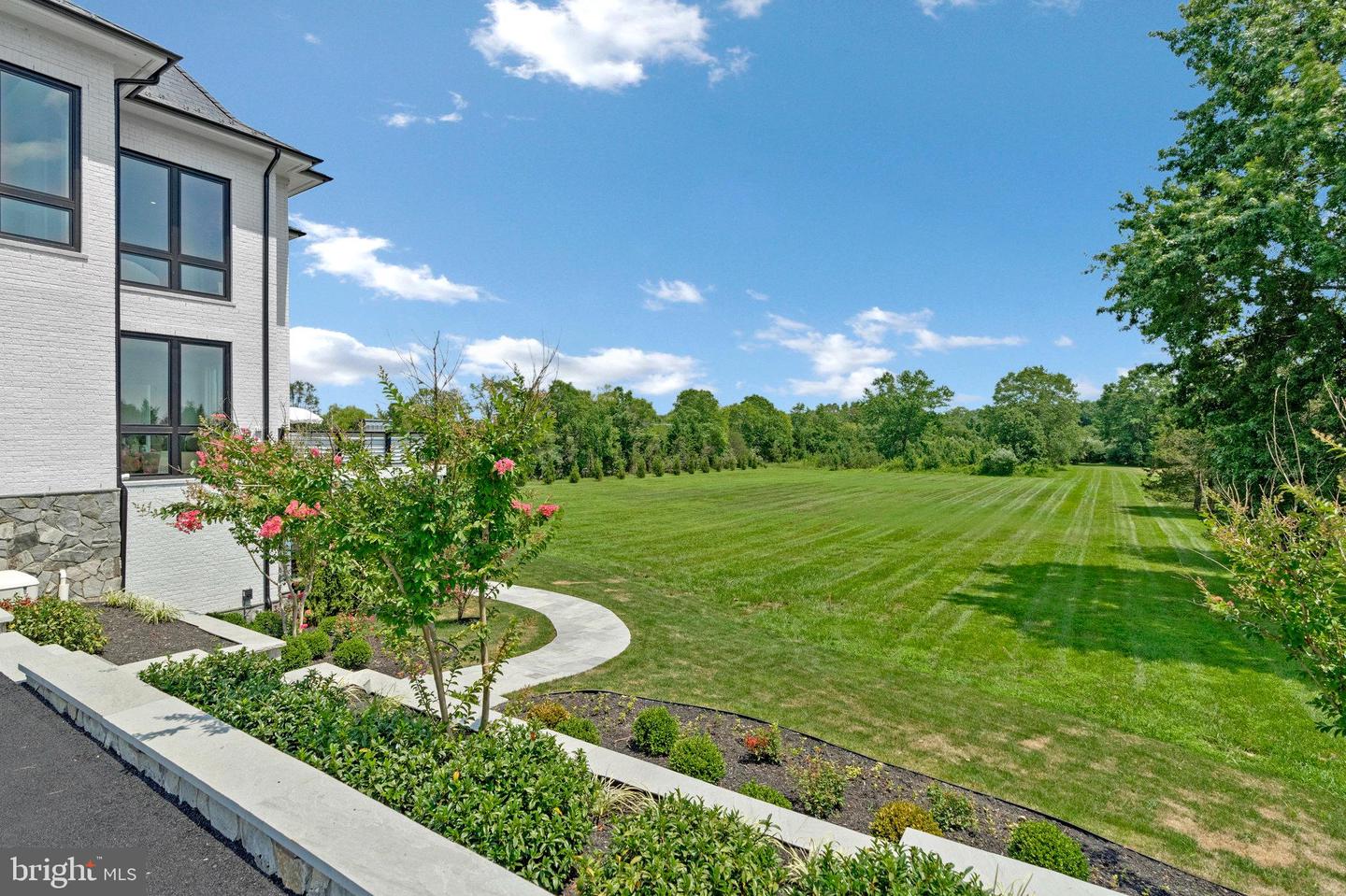 5265 CHANDLEY FARM CIR, CENTREVILLE, Virginia 20120, 6 Bedrooms Bedrooms, ,7 BathroomsBathrooms,Residential,For sale,5265 CHANDLEY FARM CIR,VAFX2267630 MLS # VAFX2267630