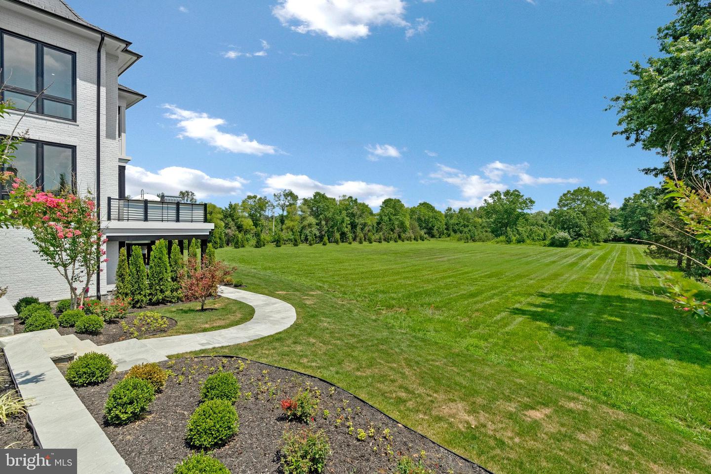 5265 CHANDLEY FARM CIR, CENTREVILLE, Virginia 20120, 6 Bedrooms Bedrooms, ,7 BathroomsBathrooms,Residential,For sale,5265 CHANDLEY FARM CIR,VAFX2267630 MLS # VAFX2267630