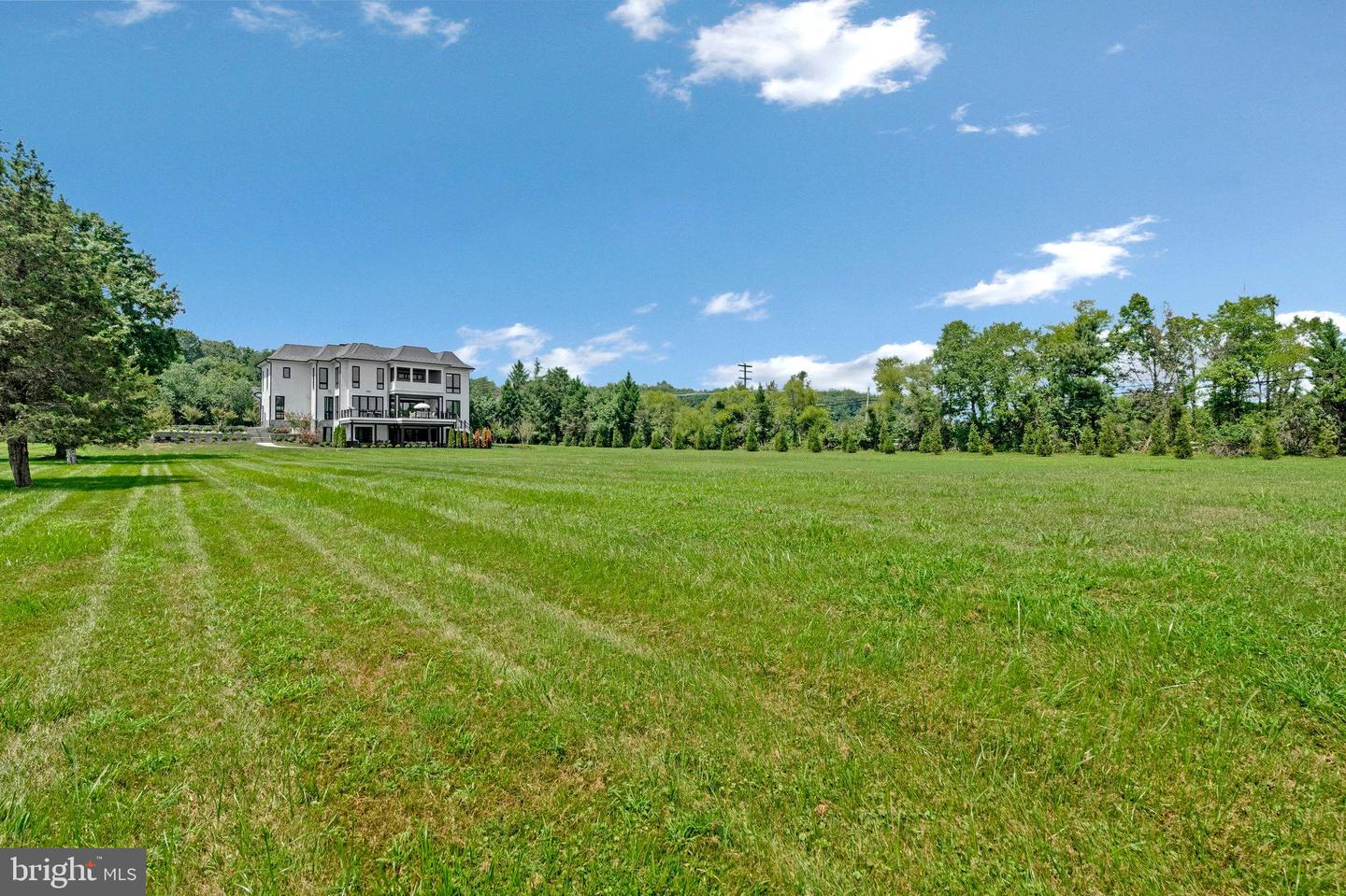 5265 CHANDLEY FARM CIR, CENTREVILLE, Virginia 20120, 6 Bedrooms Bedrooms, ,7 BathroomsBathrooms,Residential,For sale,5265 CHANDLEY FARM CIR,VAFX2267630 MLS # VAFX2267630