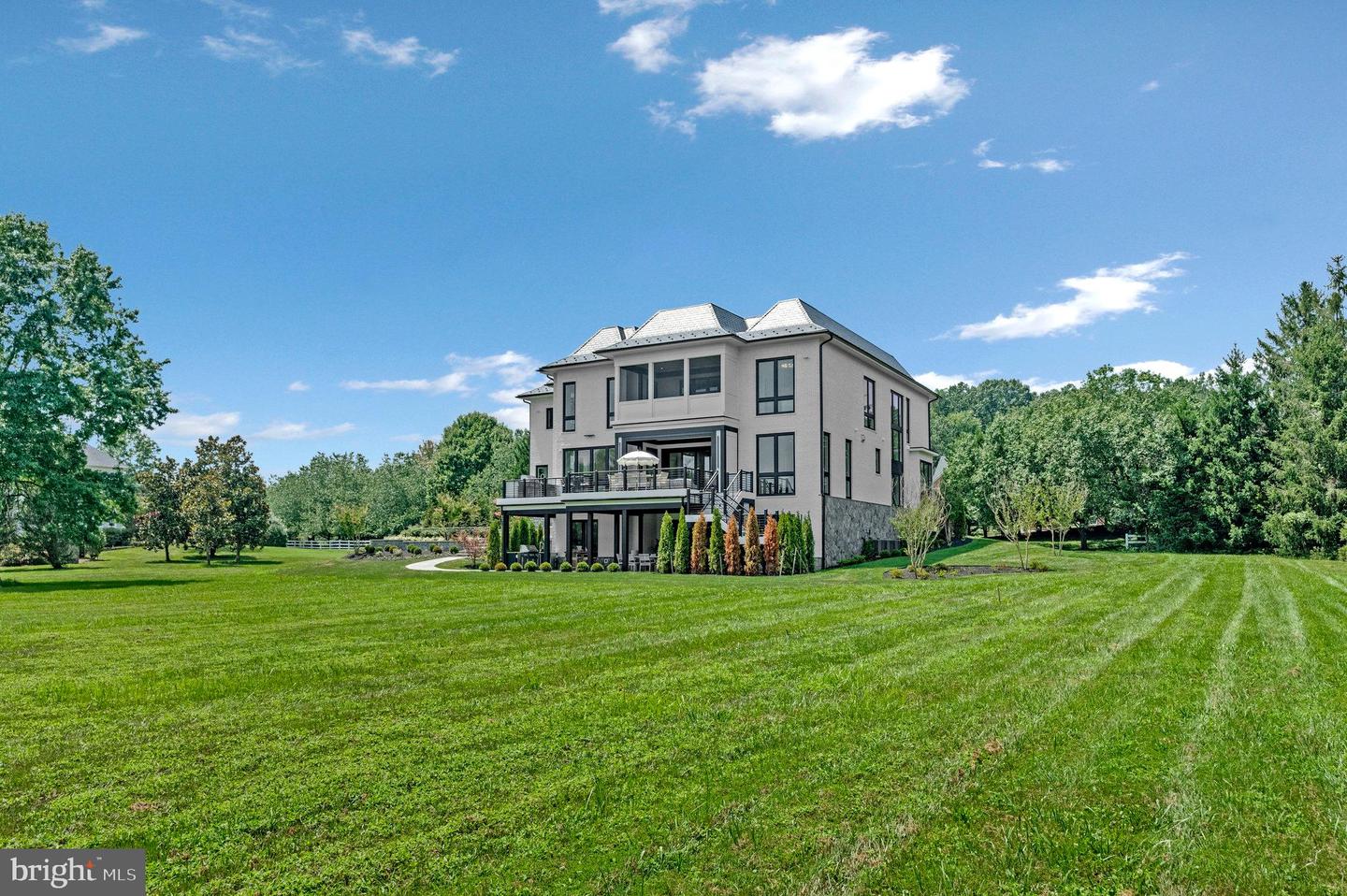 5265 CHANDLEY FARM CIR, CENTREVILLE, Virginia 20120, 6 Bedrooms Bedrooms, ,7 BathroomsBathrooms,Residential,For sale,5265 CHANDLEY FARM CIR,VAFX2267630 MLS # VAFX2267630
