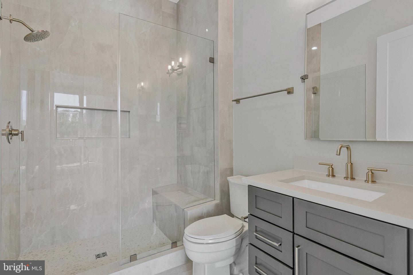 5265 CHANDLEY FARM CIR, CENTREVILLE, Virginia 20120, 6 Bedrooms Bedrooms, ,7 BathroomsBathrooms,Residential,For sale,5265 CHANDLEY FARM CIR,VAFX2267630 MLS # VAFX2267630