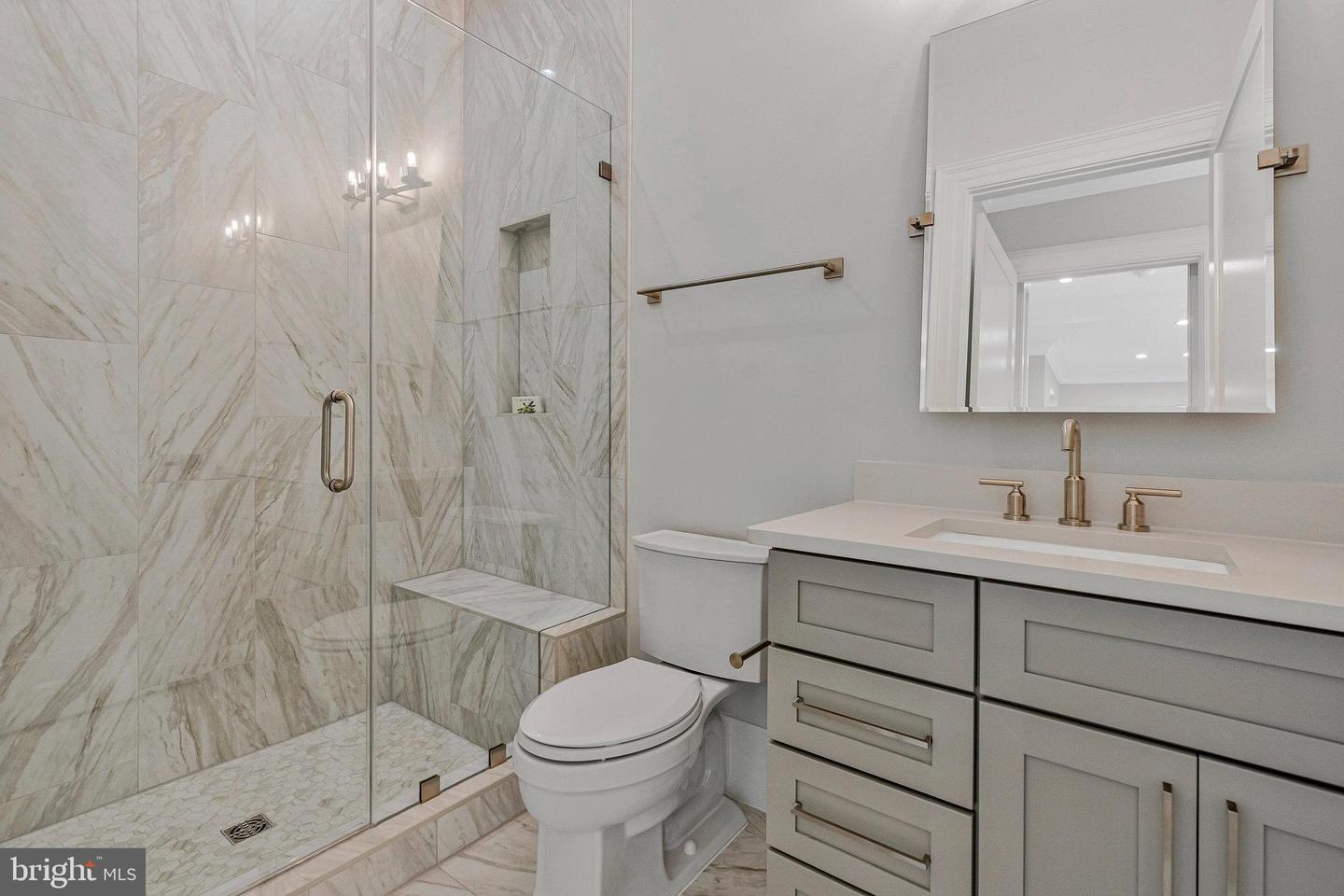 5265 CHANDLEY FARM CIR, CENTREVILLE, Virginia 20120, 6 Bedrooms Bedrooms, ,7 BathroomsBathrooms,Residential,For sale,5265 CHANDLEY FARM CIR,VAFX2267630 MLS # VAFX2267630