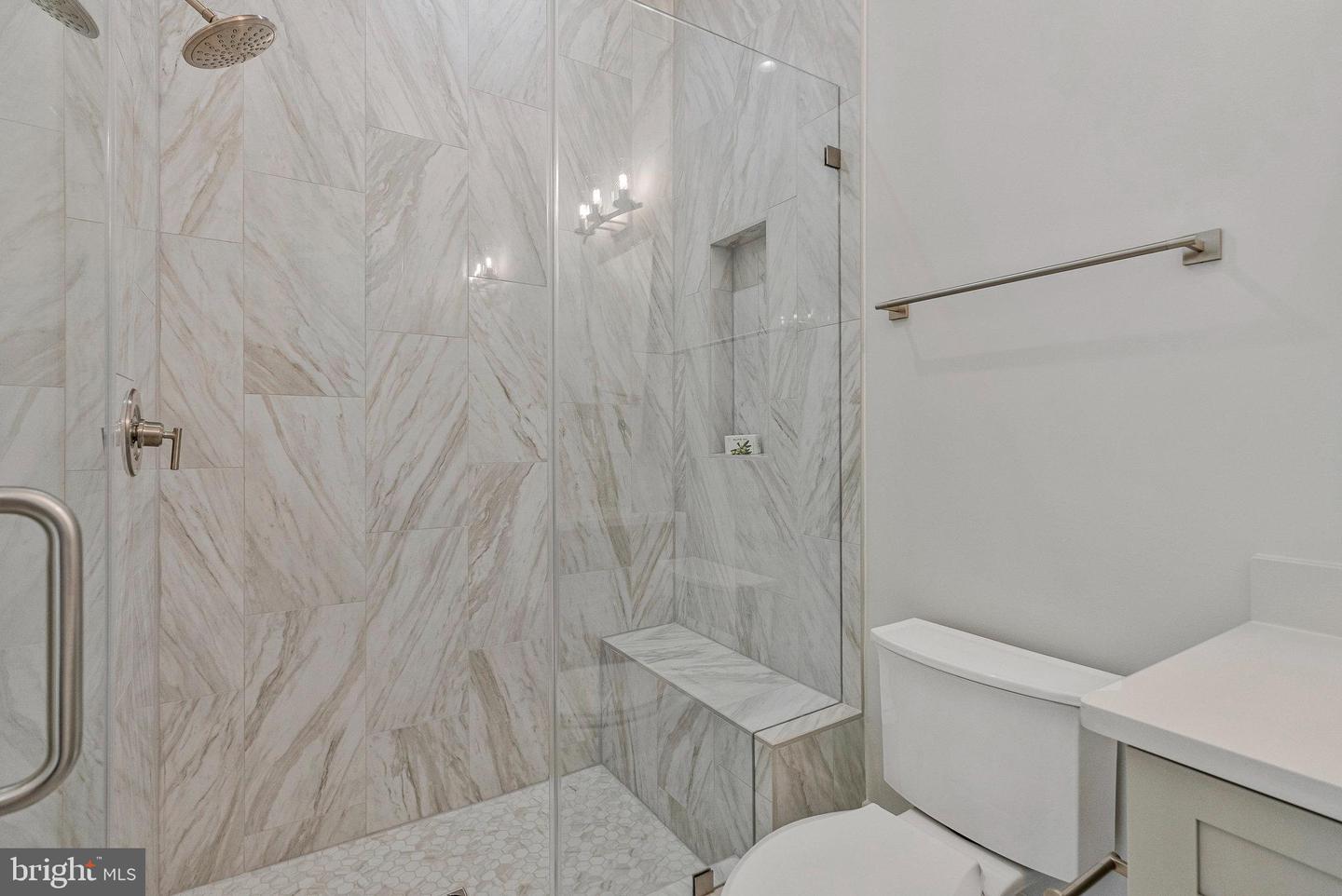 5265 CHANDLEY FARM CIR, CENTREVILLE, Virginia 20120, 6 Bedrooms Bedrooms, ,7 BathroomsBathrooms,Residential,For sale,5265 CHANDLEY FARM CIR,VAFX2267630 MLS # VAFX2267630
