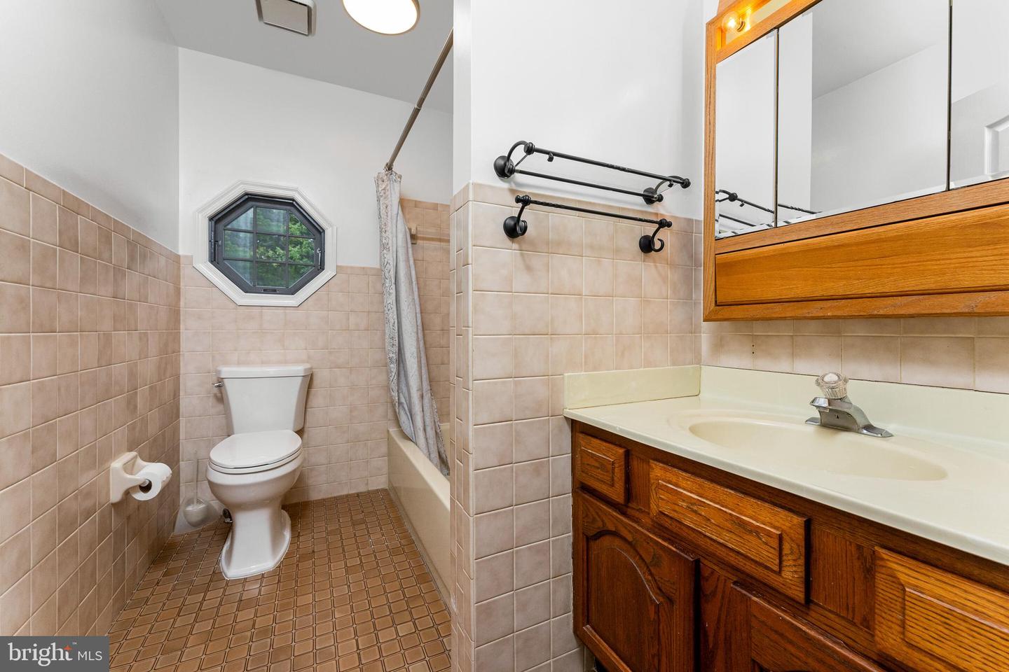 2410 JAMES MADISON HWY, HAYMARKET, Virginia 20169, 4 Bedrooms Bedrooms, ,2 BathroomsBathrooms,Residential,For sale,2410 JAMES MADISON HWY,VAPW2104194 MLS # VAPW2104194