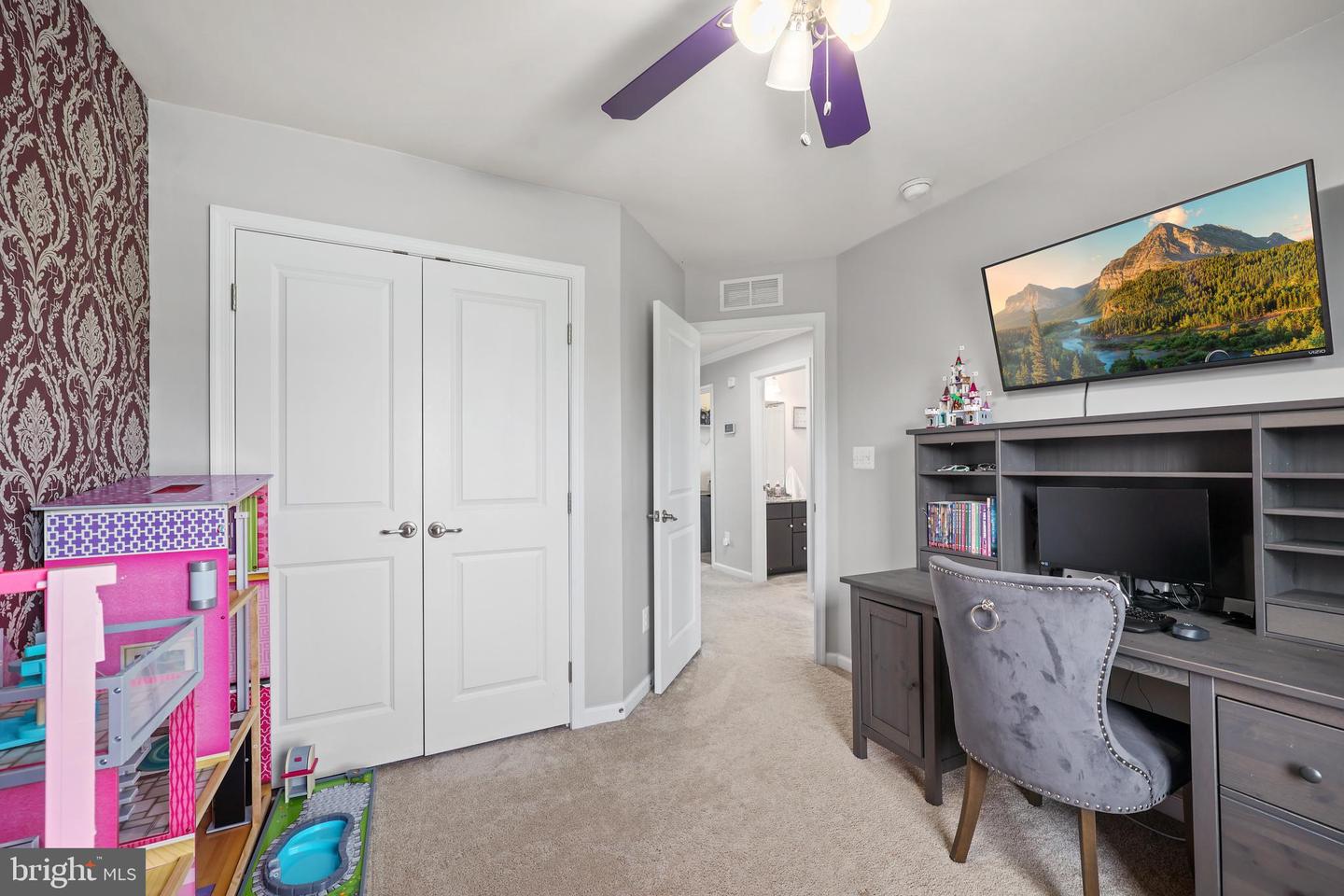 25705 CLAIRMONT MANOR SQ, ALDIE, Virginia 20105, 3 Bedrooms Bedrooms, ,2 BathroomsBathrooms,Residential,For sale,25705 CLAIRMONT MANOR SQ,VALO2107034 MLS # VALO2107034