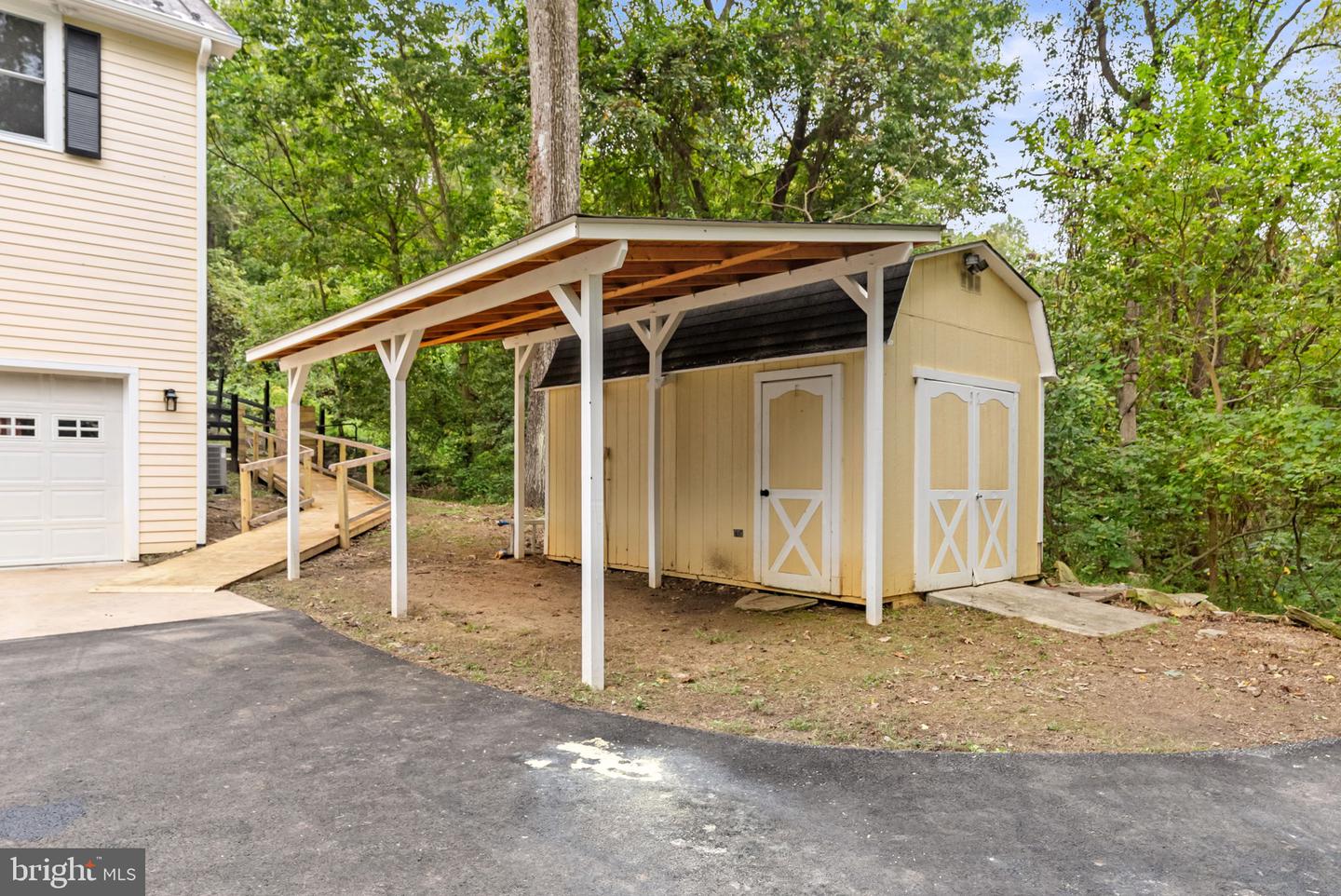 12894 FURNACE MOUNTAIN RD, LOVETTSVILLE, Virginia 20180, 3 Rooms Rooms,Residential,For sale,12894 FURNACE MOUNTAIN RD,VALO2107122 MLS # VALO2107122