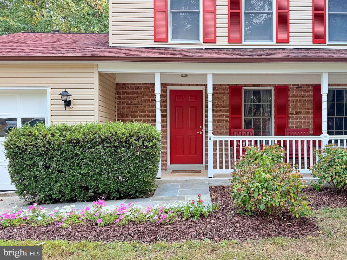 903 YOUNG DAIRY CT, HERNDON, Virginia 20170, 3 Bedrooms Bedrooms, ,2 BathroomsBathrooms,Residential,For sale,903 YOUNG DAIRY CT,VAFX2268068 MLS # VAFX2268068