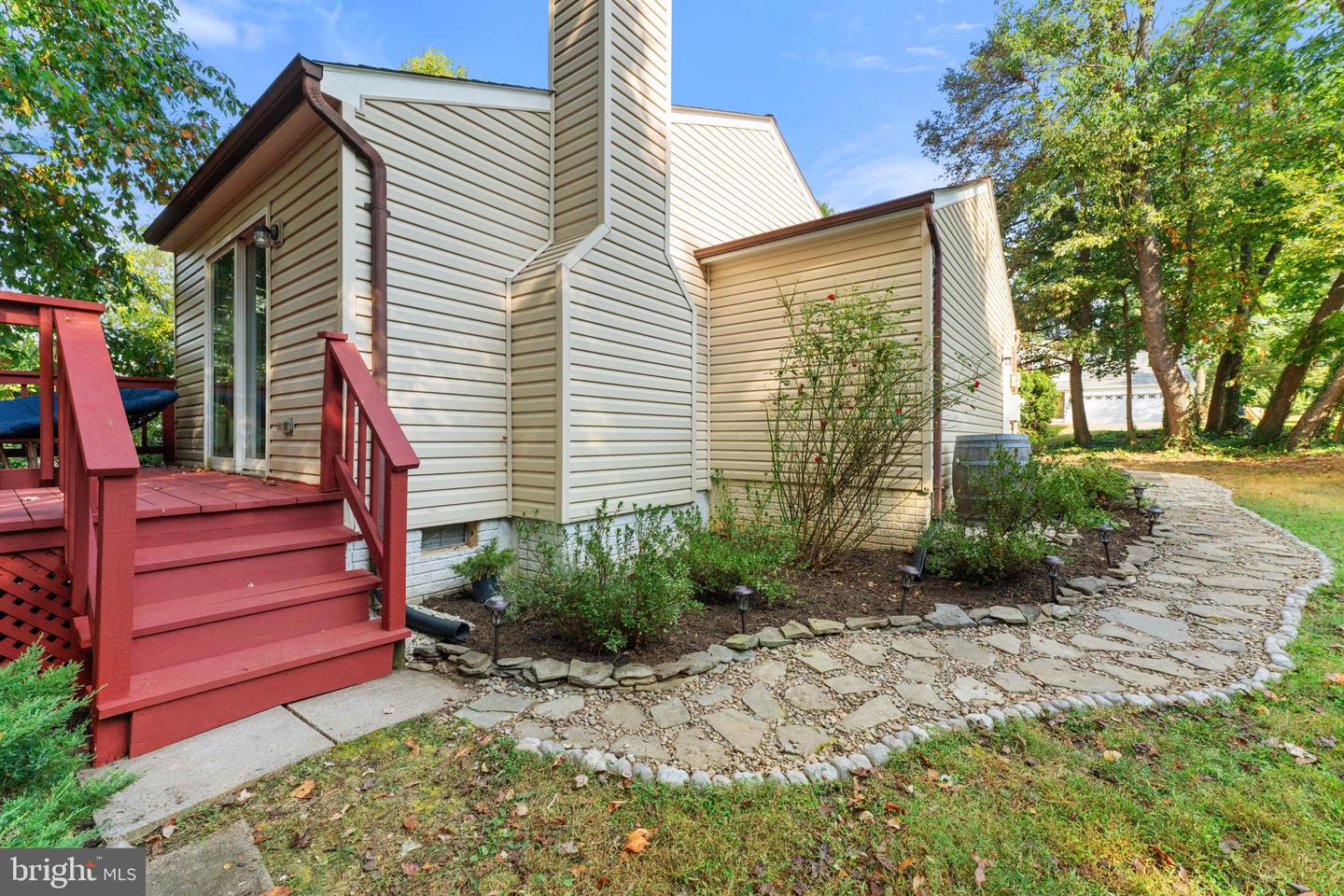 903 YOUNG DAIRY CT, HERNDON, Virginia 20170, 3 Bedrooms Bedrooms, ,2 BathroomsBathrooms,Residential,For sale,903 YOUNG DAIRY CT,VAFX2268068 MLS # VAFX2268068