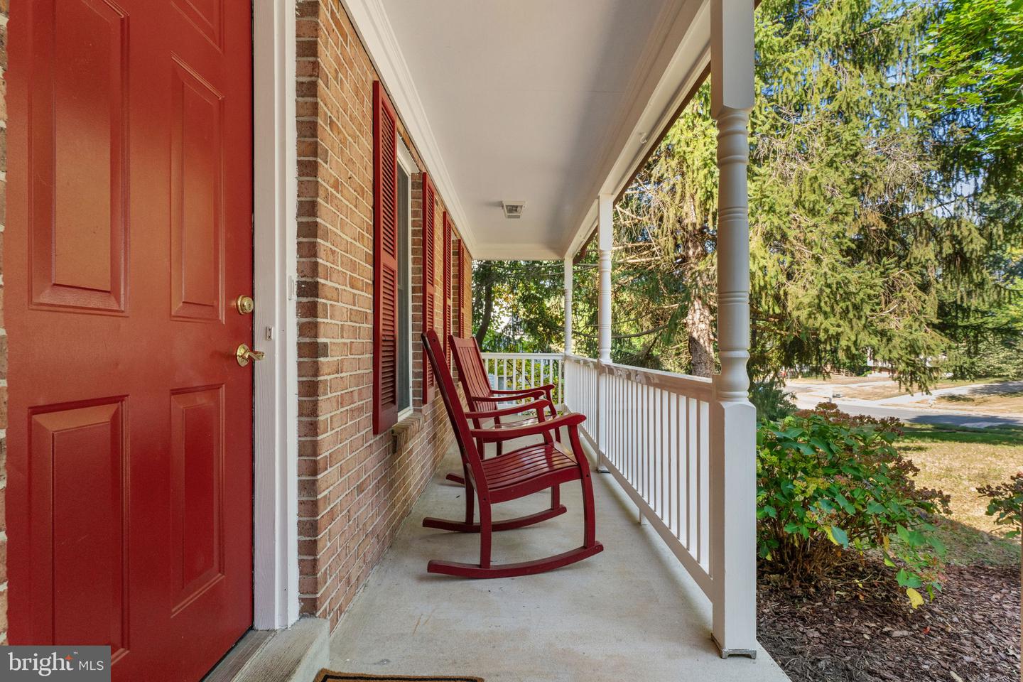 903 YOUNG DAIRY CT, HERNDON, Virginia 20170, 3 Bedrooms Bedrooms, ,2 BathroomsBathrooms,Residential,For sale,903 YOUNG DAIRY CT,VAFX2268068 MLS # VAFX2268068
