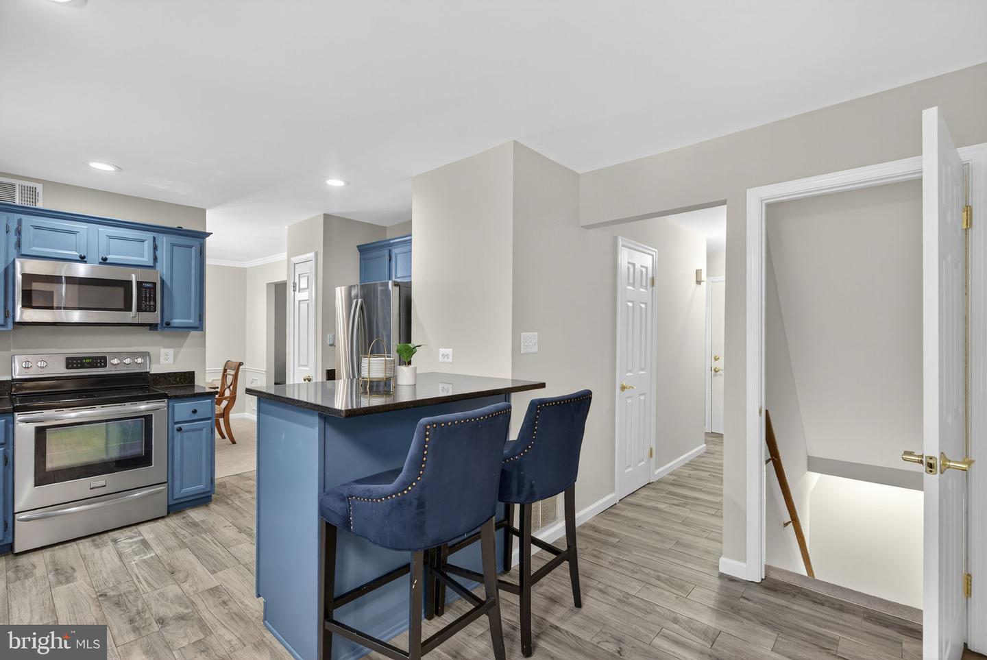 903 YOUNG DAIRY CT, HERNDON, Virginia 20170, 3 Bedrooms Bedrooms, ,2 BathroomsBathrooms,Residential,For sale,903 YOUNG DAIRY CT,VAFX2268068 MLS # VAFX2268068