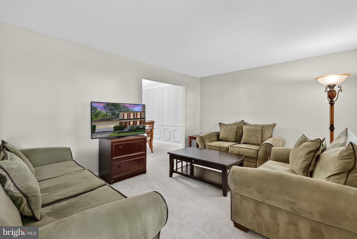 903 YOUNG DAIRY CT, HERNDON, Virginia 20170, 3 Bedrooms Bedrooms, ,2 BathroomsBathrooms,Residential,For sale,903 YOUNG DAIRY CT,VAFX2268068 MLS # VAFX2268068