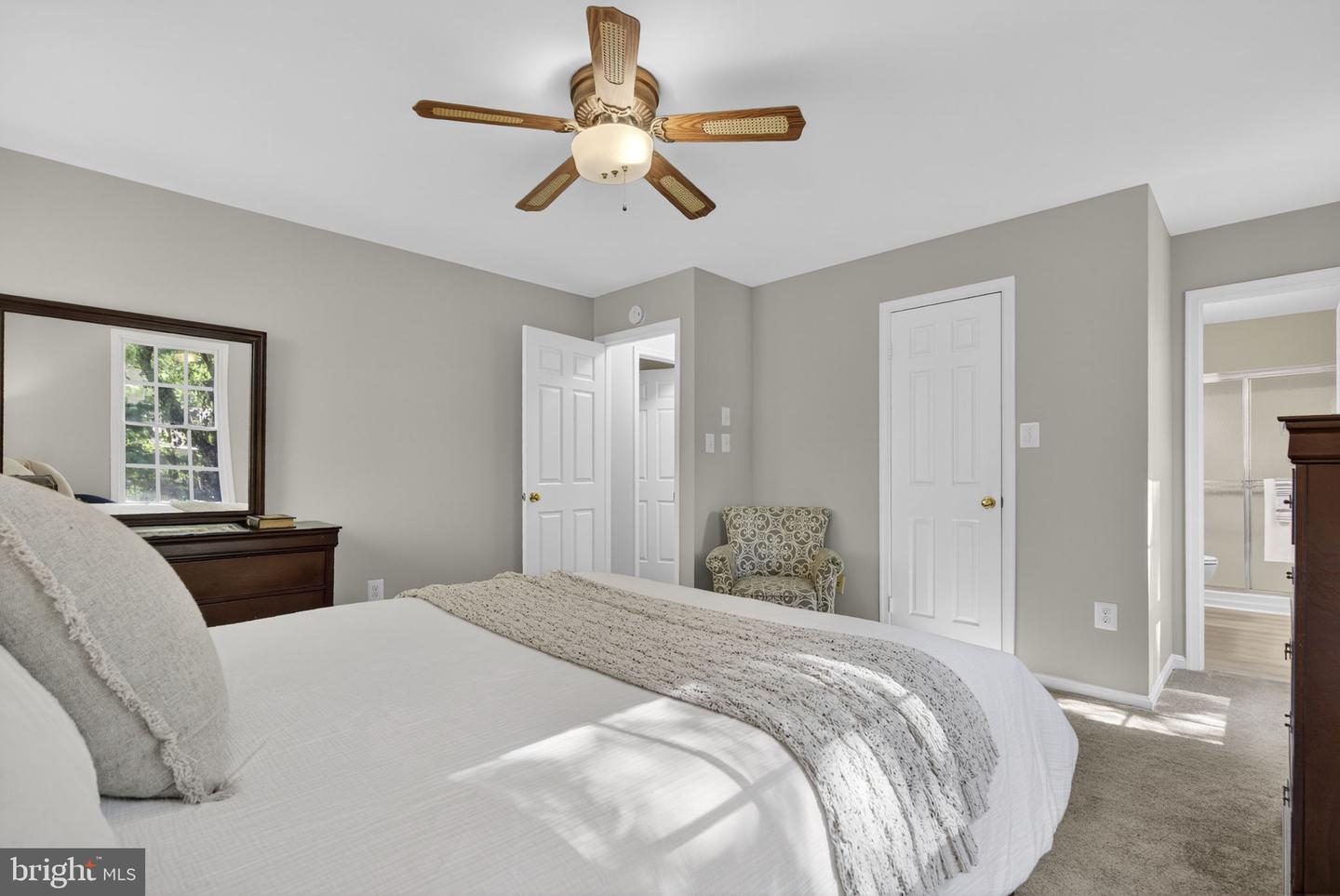 903 YOUNG DAIRY CT, HERNDON, Virginia 20170, 3 Bedrooms Bedrooms, ,2 BathroomsBathrooms,Residential,For sale,903 YOUNG DAIRY CT,VAFX2268068 MLS # VAFX2268068