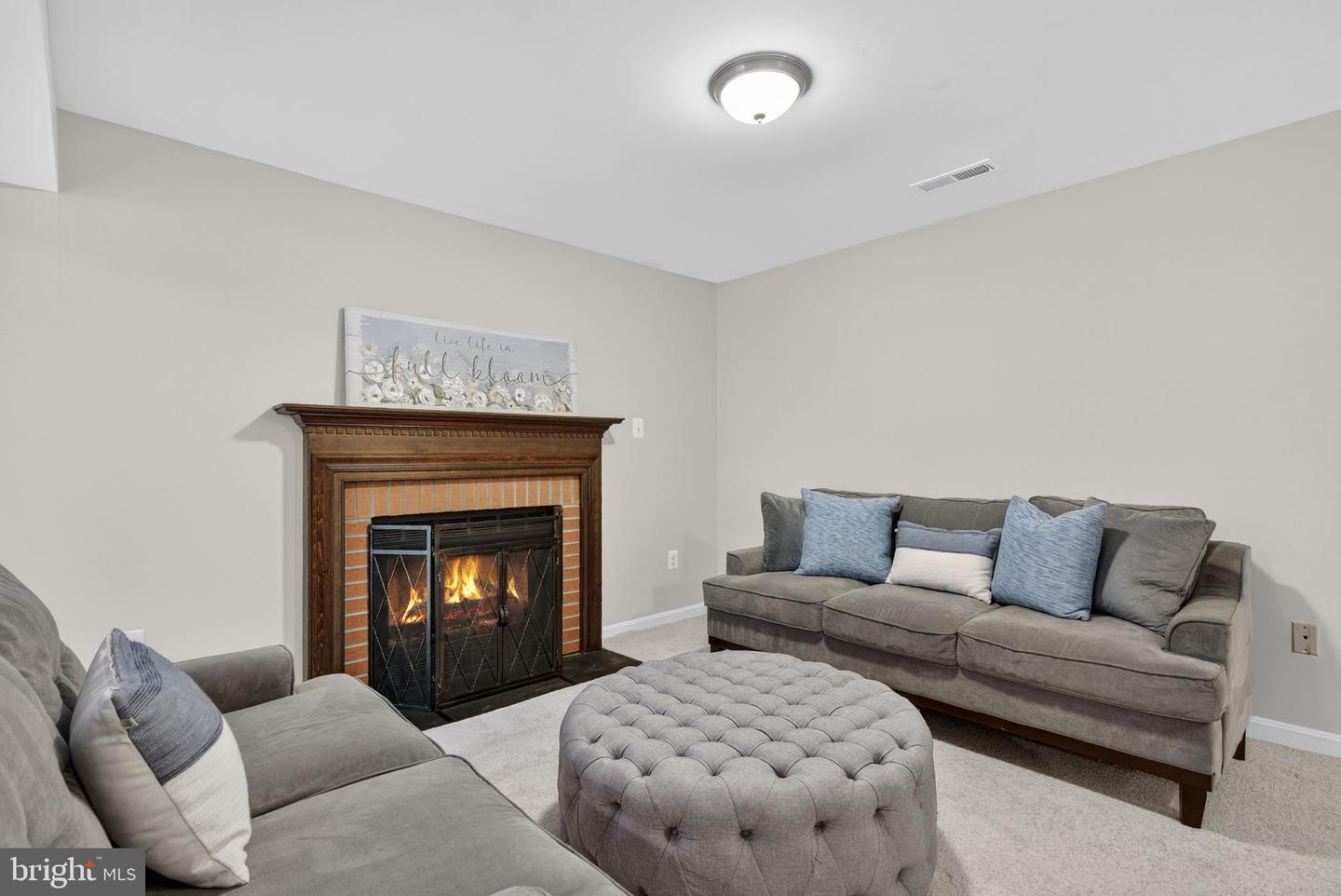 903 YOUNG DAIRY CT, HERNDON, Virginia 20170, 3 Bedrooms Bedrooms, ,2 BathroomsBathrooms,Residential,For sale,903 YOUNG DAIRY CT,VAFX2268068 MLS # VAFX2268068