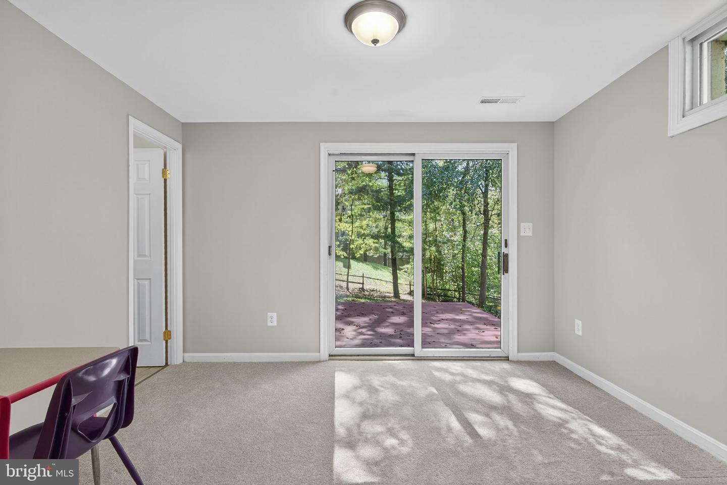 903 YOUNG DAIRY CT, HERNDON, Virginia 20170, 3 Bedrooms Bedrooms, ,2 BathroomsBathrooms,Residential,For sale,903 YOUNG DAIRY CT,VAFX2268068 MLS # VAFX2268068