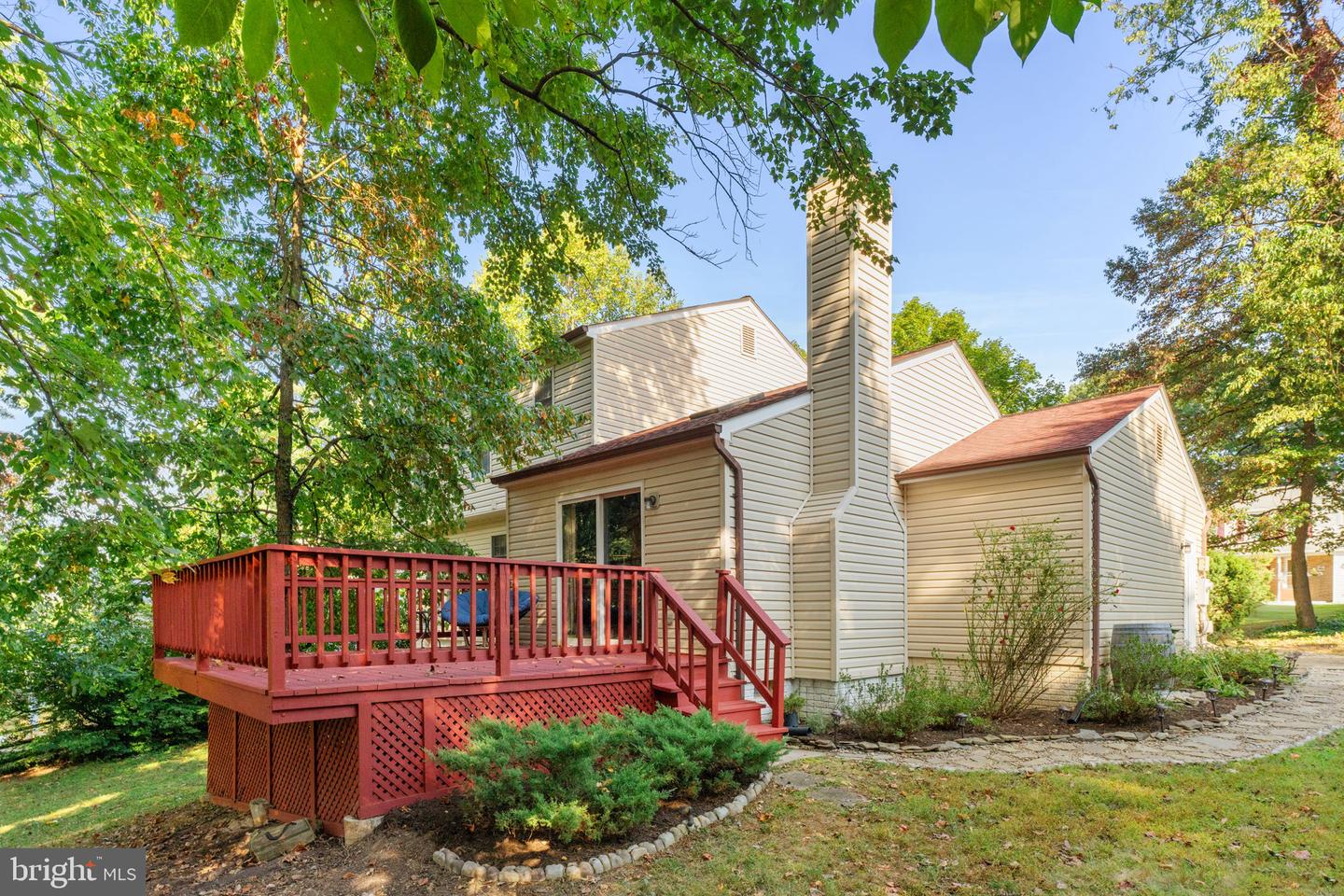 903 YOUNG DAIRY CT, HERNDON, Virginia 20170, 3 Bedrooms Bedrooms, ,2 BathroomsBathrooms,Residential,For sale,903 YOUNG DAIRY CT,VAFX2268068 MLS # VAFX2268068