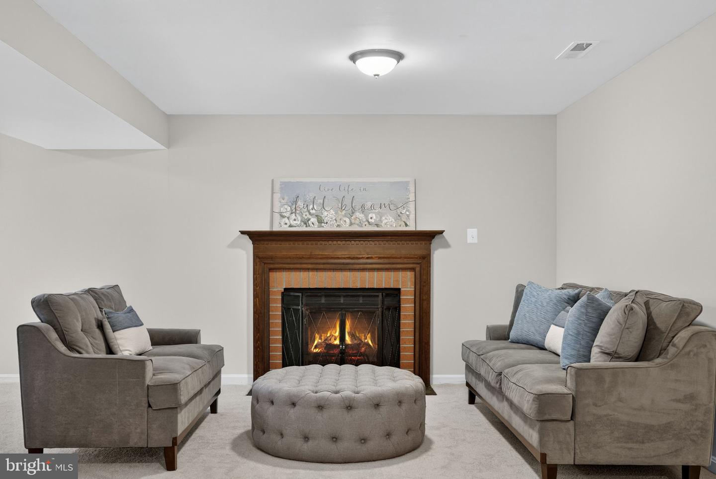 903 YOUNG DAIRY CT, HERNDON, Virginia 20170, 3 Bedrooms Bedrooms, ,2 BathroomsBathrooms,Residential,For sale,903 YOUNG DAIRY CT,VAFX2268068 MLS # VAFX2268068