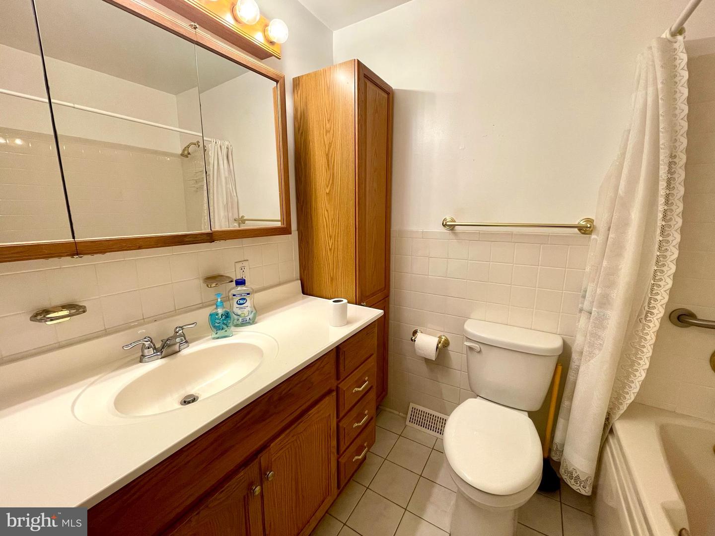 351 CHAPPELL ST, WARRENTON, Virginia 20186, 4 Bedrooms Bedrooms, ,2 BathroomsBathrooms,Residential,For sale,351 CHAPPELL ST,VAFQ2018368 MLS # VAFQ2018368
