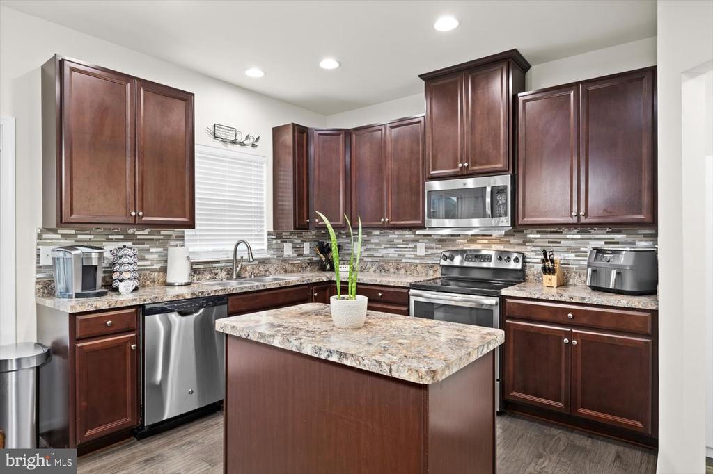 12231 SALT CEDAR LN, CULPEPER, Virginia 22701, 5 Bedrooms Bedrooms, ,3 BathroomsBathrooms,Residential,12231 SALT CEDAR LN,VACU2011612 MLS # VACU2011612