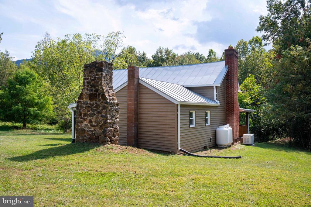 2002 BALKAMORE HILL RD, STANLEY, Virginia 22851, 3 Bedrooms Bedrooms, ,2 BathroomsBathrooms,Residential,2002 BALKAMORE HILL RD,VAPA2005408 MLS # VAPA2005408