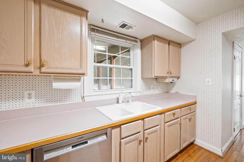 6397 TAZEWELL ST, WARRENTON, Virginia, 4 Bedrooms Bedrooms, ,2 BathroomsBathrooms,Residential,6397 TAZEWELL ST,VAFQ2018522 MLS # VAFQ2018522