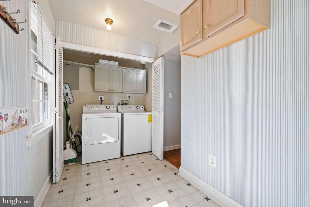 6397 TAZEWELL ST, WARRENTON, Virginia, 4 Bedrooms Bedrooms, ,2 BathroomsBathrooms,Residential,6397 TAZEWELL ST,VAFQ2018522 MLS # VAFQ2018522