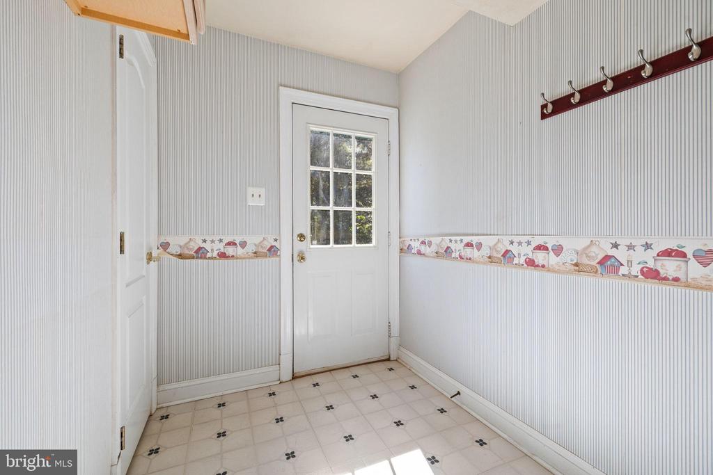 6397 TAZEWELL ST, WARRENTON, Virginia, 4 Bedrooms Bedrooms, ,2 BathroomsBathrooms,Residential,6397 TAZEWELL ST,VAFQ2018522 MLS # VAFQ2018522