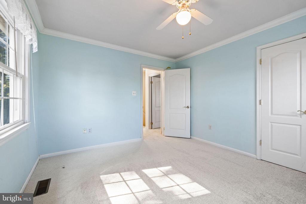 6397 TAZEWELL ST, WARRENTON, Virginia, 4 Bedrooms Bedrooms, ,2 BathroomsBathrooms,Residential,6397 TAZEWELL ST,VAFQ2018522 MLS # VAFQ2018522
