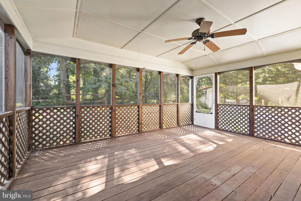 6397 TAZEWELL ST, WARRENTON, Virginia, 4 Bedrooms Bedrooms, ,2 BathroomsBathrooms,Residential,6397 TAZEWELL ST,VAFQ2018522 MLS # VAFQ2018522