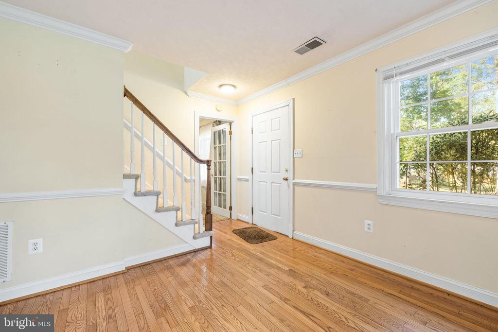 6397 TAZEWELL ST, WARRENTON, Virginia, 4 Bedrooms Bedrooms, ,2 BathroomsBathrooms,Residential,6397 TAZEWELL ST,VAFQ2018522 MLS # VAFQ2018522
