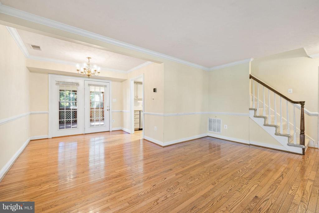 6397 TAZEWELL ST, WARRENTON, Virginia, 4 Bedrooms Bedrooms, ,2 BathroomsBathrooms,Residential,6397 TAZEWELL ST,VAFQ2018522 MLS # VAFQ2018522
