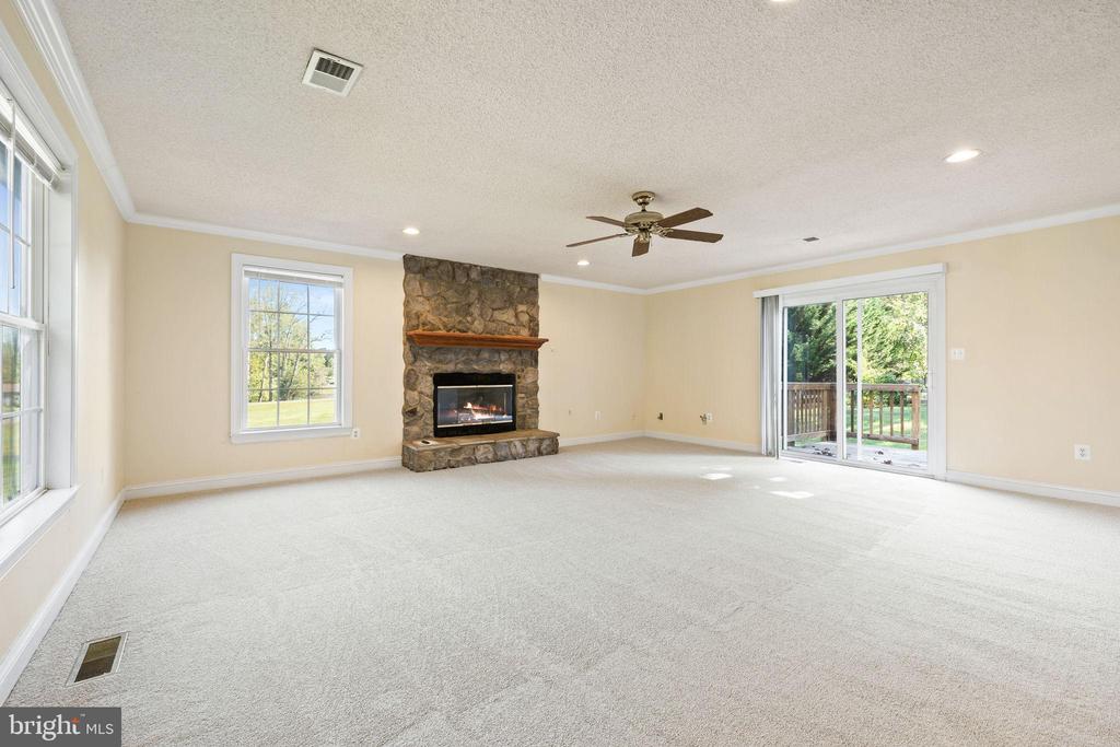 6397 TAZEWELL ST, WARRENTON, Virginia, 4 Bedrooms Bedrooms, ,2 BathroomsBathrooms,Residential,6397 TAZEWELL ST,VAFQ2018522 MLS # VAFQ2018522