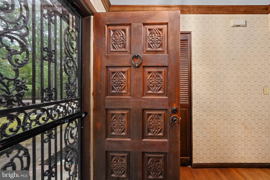 2 RIVER BLUFFS DR, FREDERICKSBURG, Virginia 22407, 4 Bedrooms Bedrooms, ,2 BathroomsBathrooms,Residential,2 RIVER BLUFFS DR,VASP2036636 MLS # VASP2036636