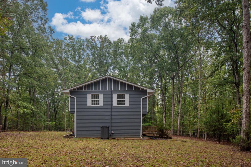 2 RIVER BLUFFS DR, FREDERICKSBURG, Virginia 22407, 4 Bedrooms Bedrooms, ,2 BathroomsBathrooms,Residential,2 RIVER BLUFFS DR,VASP2036636 MLS # VASP2036636