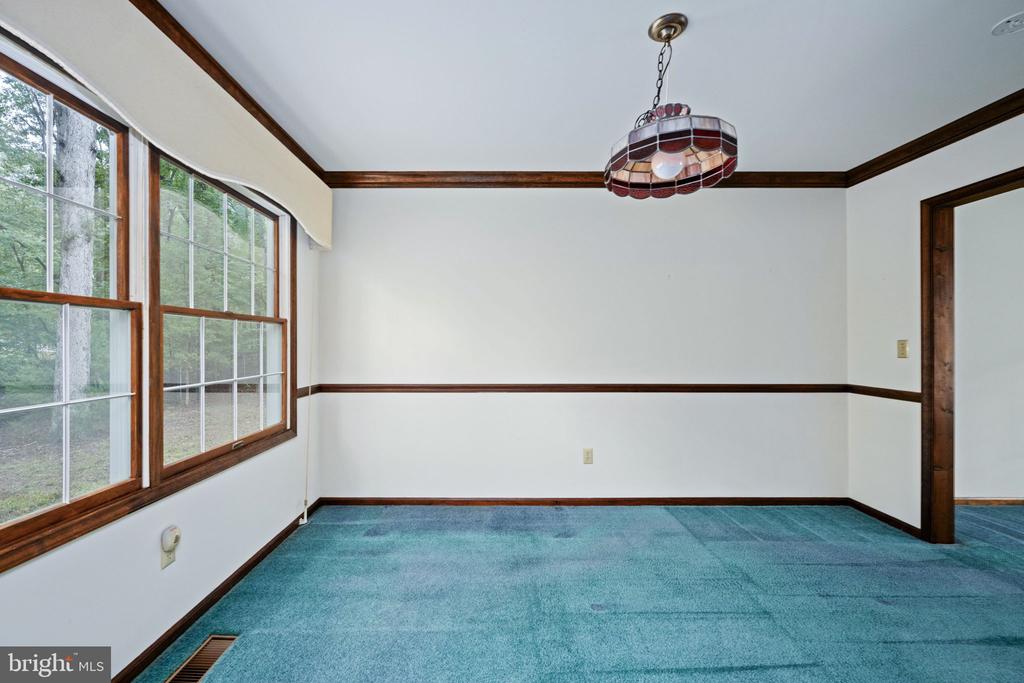 2 RIVER BLUFFS DR, FREDERICKSBURG, Virginia 22407, 4 Bedrooms Bedrooms, ,2 BathroomsBathrooms,Residential,2 RIVER BLUFFS DR,VASP2036636 MLS # VASP2036636