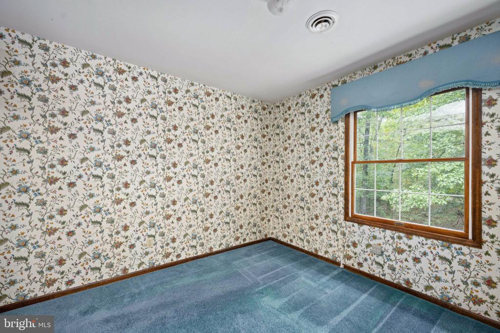 2 RIVER BLUFFS DR, FREDERICKSBURG, Virginia 22407, 4 Bedrooms Bedrooms, ,2 BathroomsBathrooms,Residential,2 RIVER BLUFFS DR,VASP2036636 MLS # VASP2036636