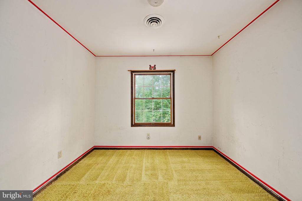 2 RIVER BLUFFS DR, FREDERICKSBURG, Virginia 22407, 4 Bedrooms Bedrooms, ,2 BathroomsBathrooms,Residential,2 RIVER BLUFFS DR,VASP2036636 MLS # VASP2036636