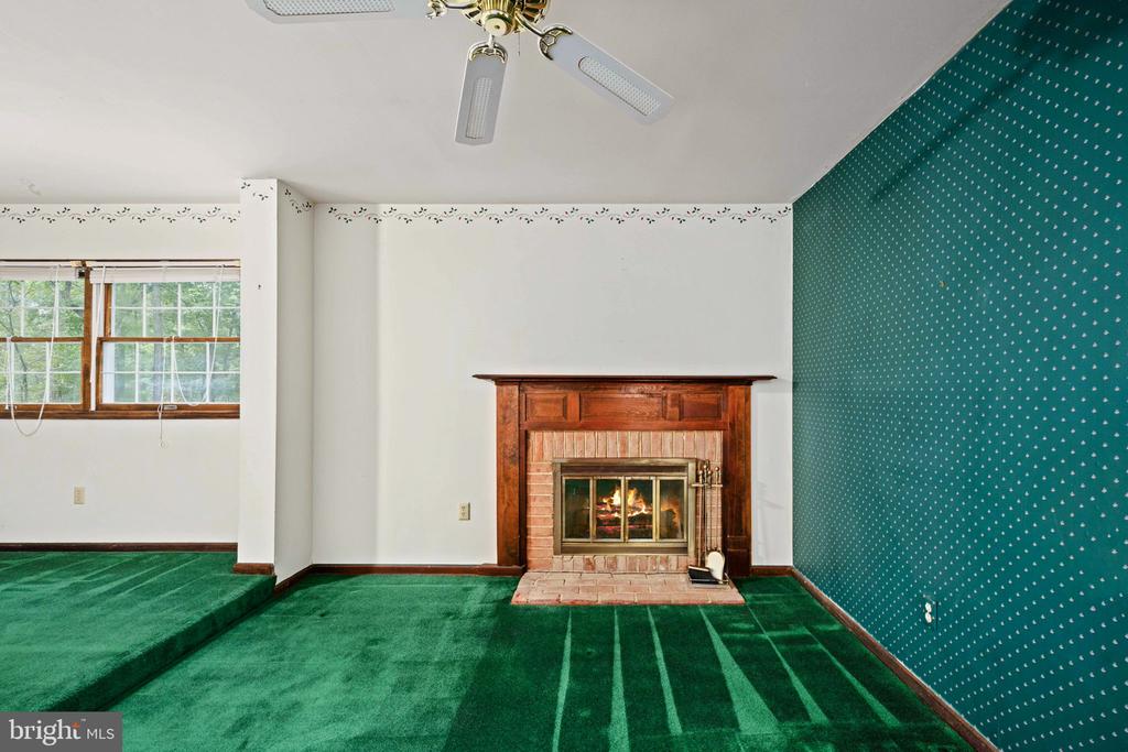 2 RIVER BLUFFS DR, FREDERICKSBURG, Virginia 22407, 4 Bedrooms Bedrooms, ,2 BathroomsBathrooms,Residential,2 RIVER BLUFFS DR,VASP2036636 MLS # VASP2036636