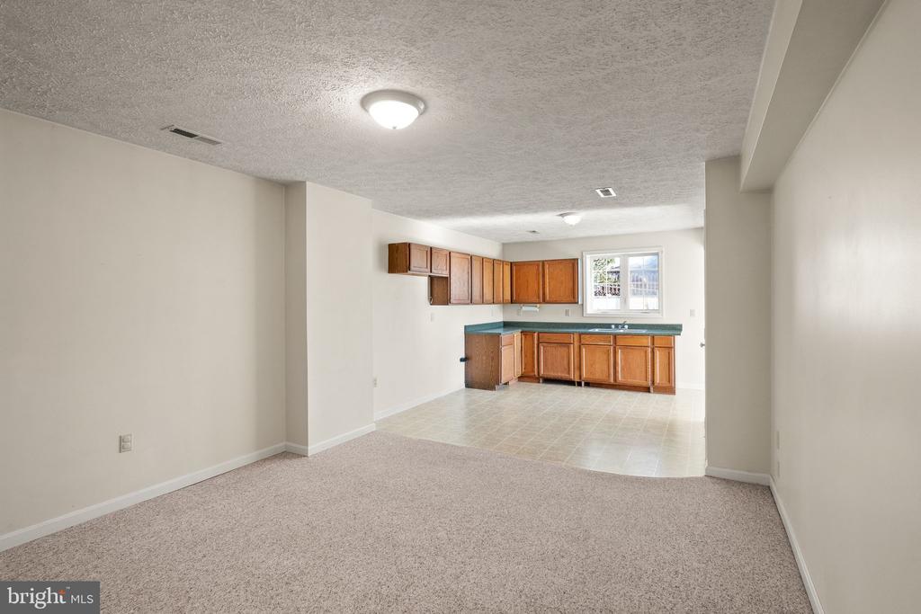 6713 HUNTLAND DR, BEALETON, Virginia, 4 Bedrooms Bedrooms, ,3 BathroomsBathrooms,Residential,6713 HUNTLAND DR,VAFQ2018538 MLS # VAFQ2018538