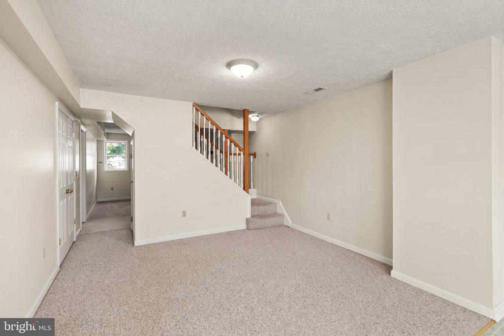 6713 HUNTLAND DR, BEALETON, Virginia, 4 Bedrooms Bedrooms, ,3 BathroomsBathrooms,Residential,6713 HUNTLAND DR,VAFQ2018538 MLS # VAFQ2018538