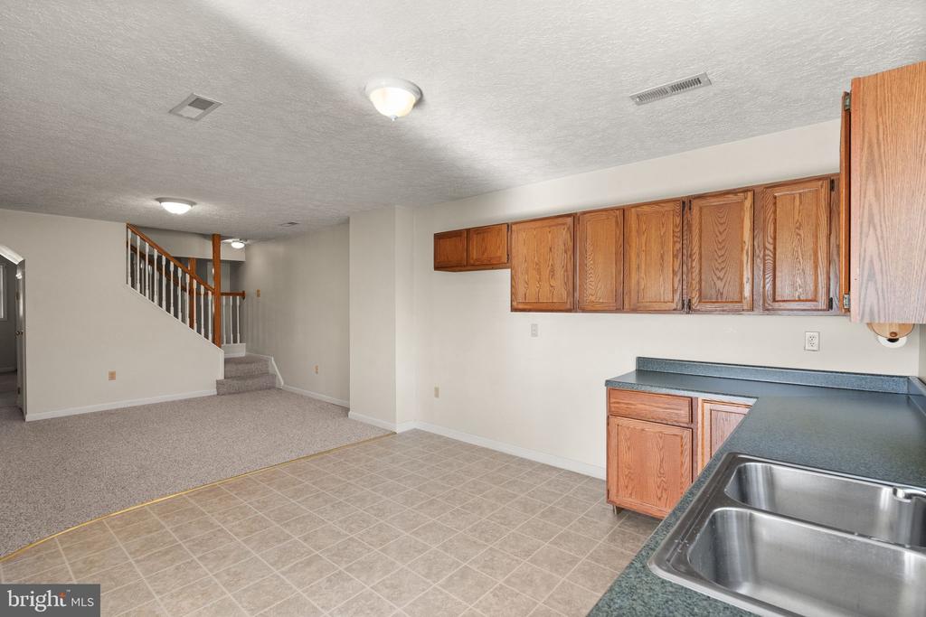 6713 HUNTLAND DR, BEALETON, Virginia, 4 Bedrooms Bedrooms, ,3 BathroomsBathrooms,Residential,6713 HUNTLAND DR,VAFQ2018538 MLS # VAFQ2018538