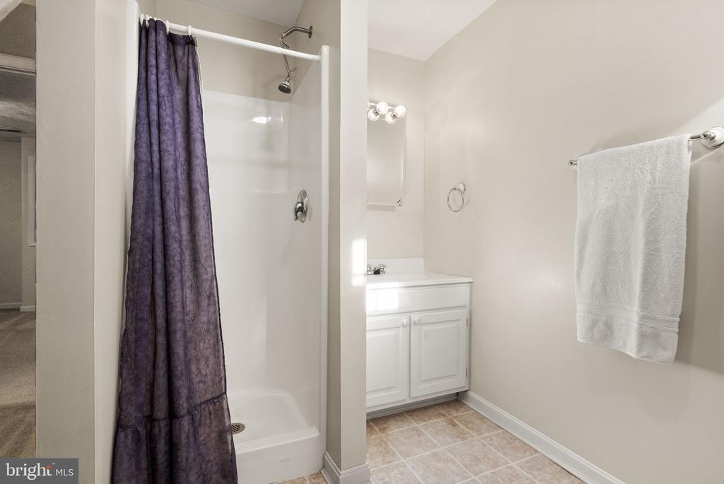 6713 HUNTLAND DR, BEALETON, Virginia, 4 Bedrooms Bedrooms, ,3 BathroomsBathrooms,Residential,6713 HUNTLAND DR,VAFQ2018538 MLS # VAFQ2018538