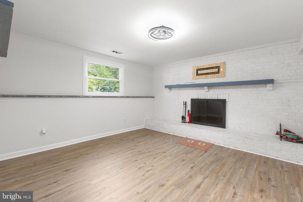 5528 TALLOW ST, FREDERICKSBURG, Virginia 22407, 3 Bedrooms Bedrooms, ,2 BathroomsBathrooms,Residential,5528 TALLOW ST,VASP2036674 MLS # VASP2036674
