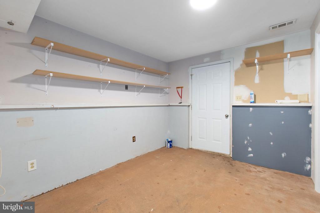 5528 TALLOW ST, FREDERICKSBURG, Virginia 22407, 3 Bedrooms Bedrooms, ,2 BathroomsBathrooms,Residential,5528 TALLOW ST,VASP2036674 MLS # VASP2036674