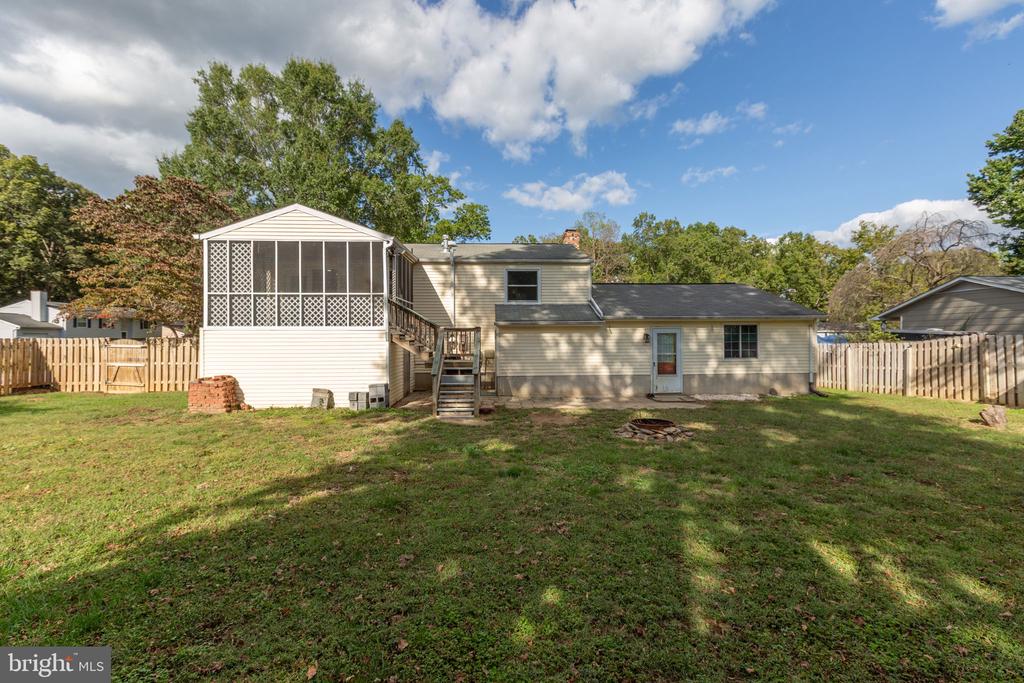 5528 TALLOW ST, FREDERICKSBURG, Virginia 22407, 3 Bedrooms Bedrooms, ,2 BathroomsBathrooms,Residential,5528 TALLOW ST,VASP2036674 MLS # VASP2036674