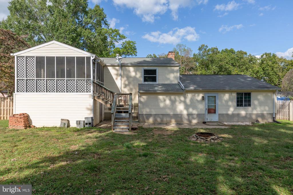 5528 TALLOW ST, FREDERICKSBURG, Virginia 22407, 3 Bedrooms Bedrooms, ,2 BathroomsBathrooms,Residential,5528 TALLOW ST,VASP2036674 MLS # VASP2036674